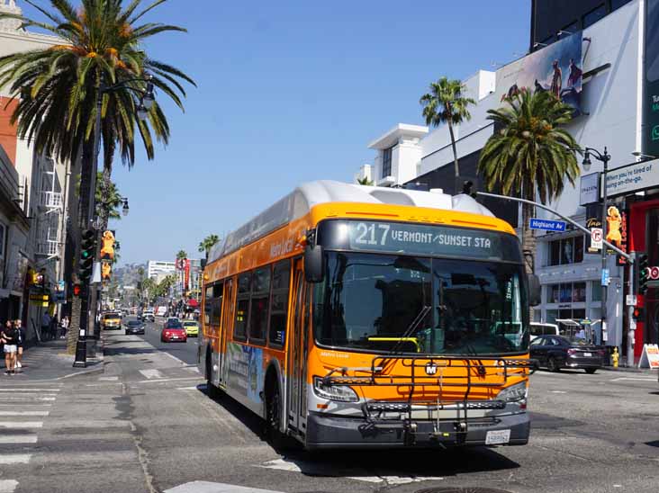 LA Metro New Flyer Xcelsior XN40 4128